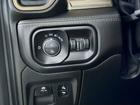 Used 2020 RAM 1500 Limited image 9