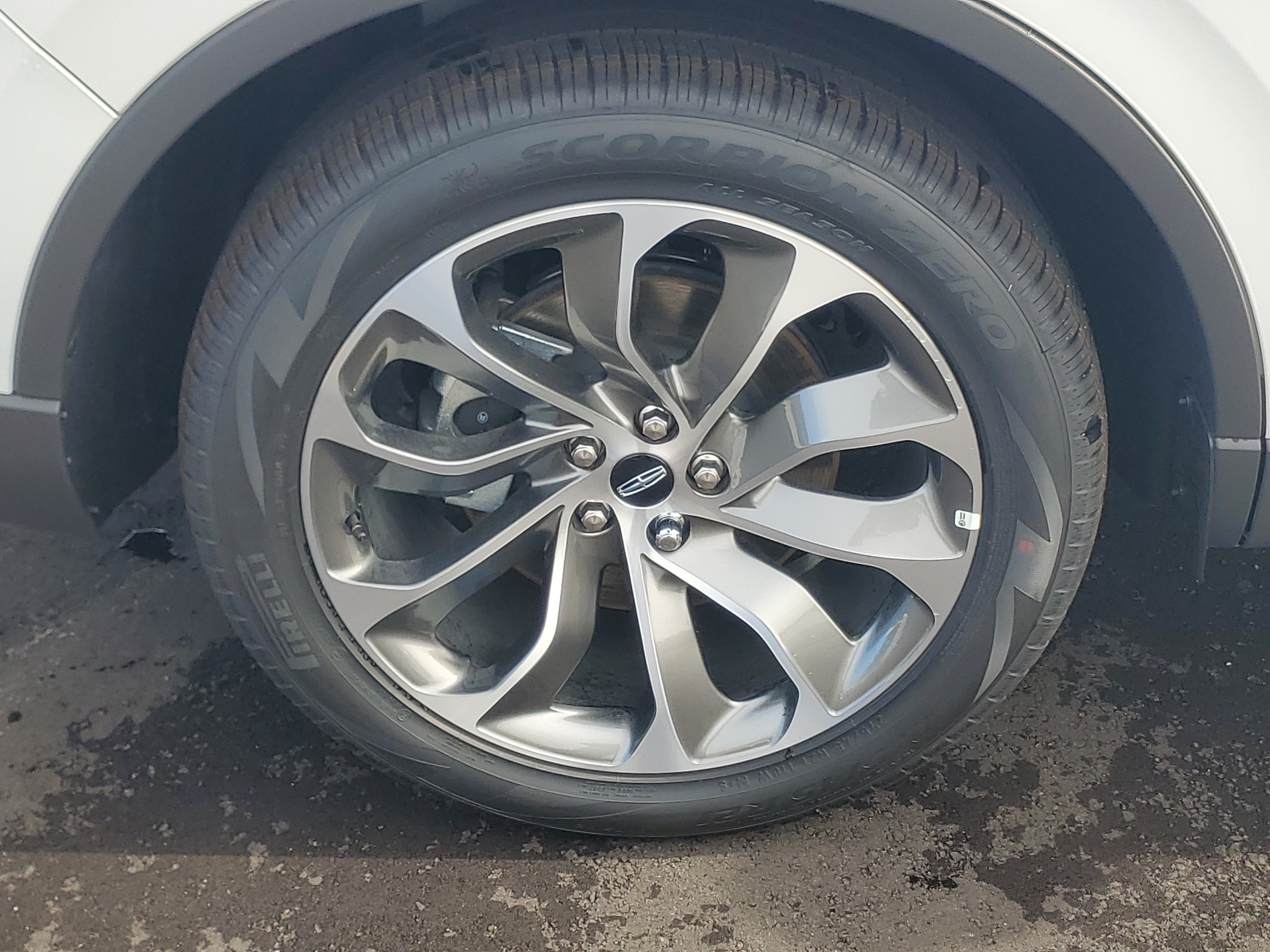 New 2026 Lincoln Aviator AWD image 5