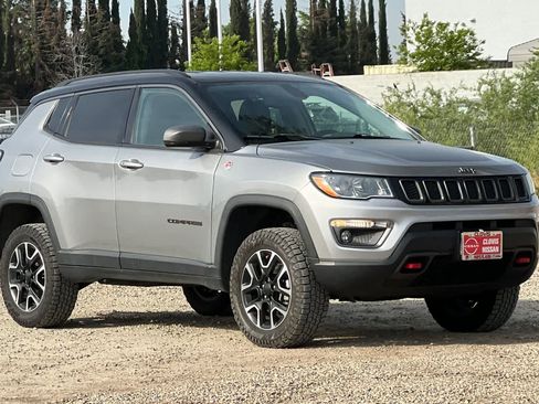 Used 2020 Jeep Compass Trailhawk image 10