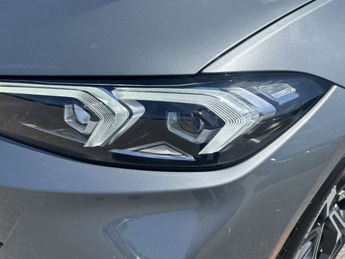 Used 2025 BMW 330i xDrive Sedan w/ Premium Package image 6