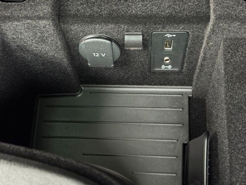 Used 2019 Porsche Panamera GTS image 34