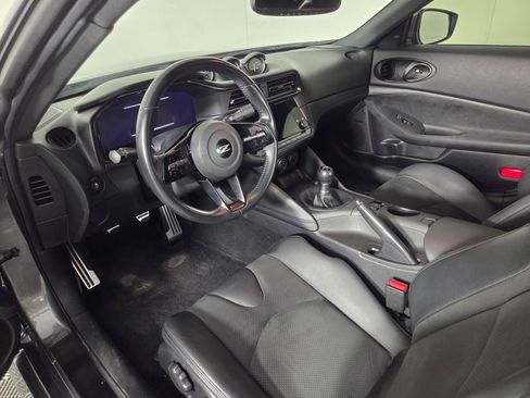 Used 2024 Nissan Z Performance w/ Floor Mat Package RWD image 32