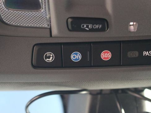 Used 2022 Chevrolet Silverado 1500 LT Trail Boss image 35