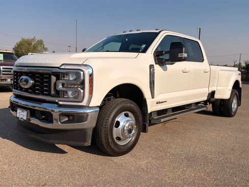 Used 2026 Ford F350 Lariat AWD/4WD image 3