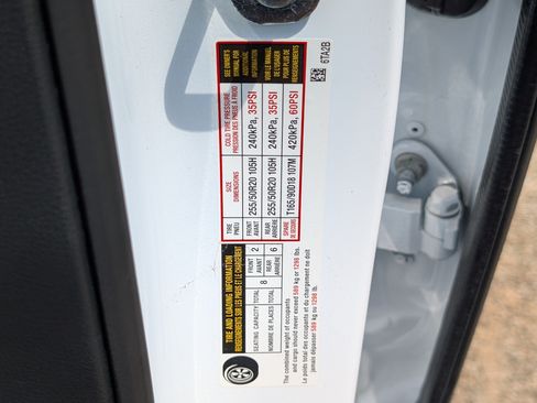 Used 2025 Nissan Pathfinder Platinum w/ Cargo Package FWD image 41