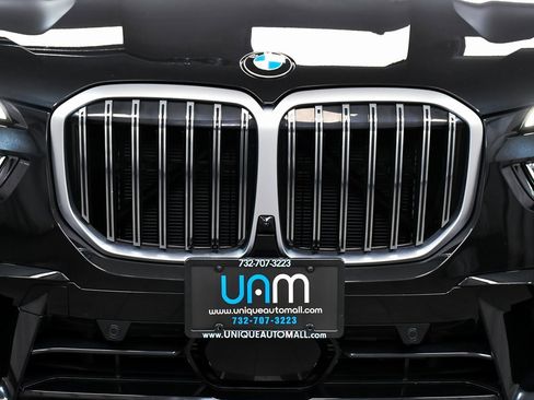 Used 2023 BMW X7 xDrive40i w/ M Sport Package image 86