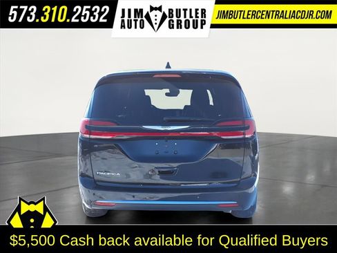 New 2026 Chrysler Pacifica Select image 6