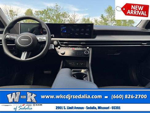 Used 2025 Hyundai Sonata SEL FWD image 23