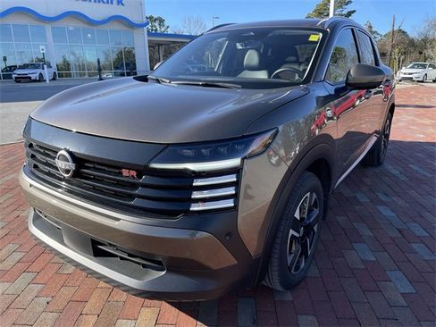 Used 2025 Nissan Kicks SR w/ Interior Electronics Package image 1