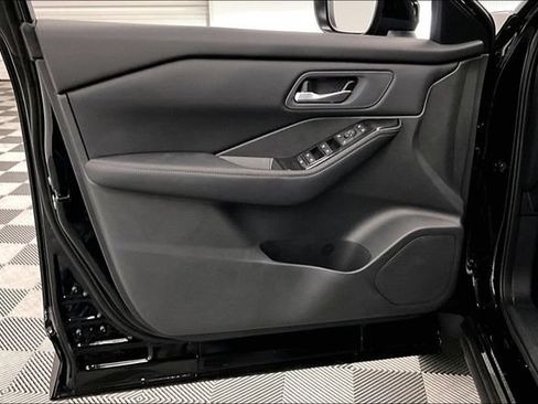 New 2026 Nissan Rogue SV w/ Cold Weather Package AWD/4WD image 31
