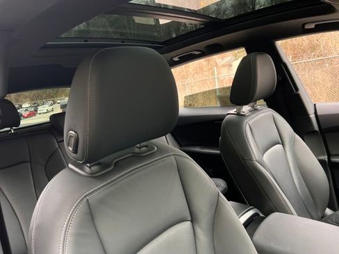 Used 2019 Audi Q8 Premium w/ Convenience Package image 32