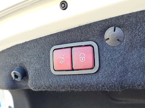 Used 2020 Mercedes-Benz C 43 AMG 4MATIC Sedan image 35