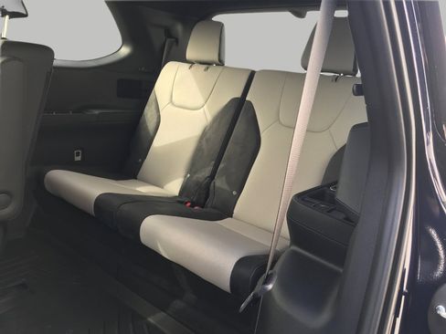 Used 2026 Lexus TX 500h AWD w/ Technology Package image 31