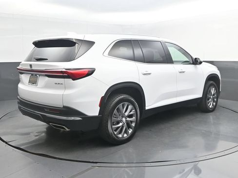 Used 2026 Buick Enclave Preferred w/ Power Package FWD image 7