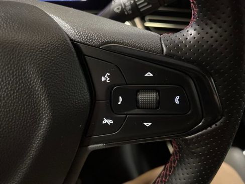 Used 2024 Chevrolet Trax RS w/ Sunroof Package image 41