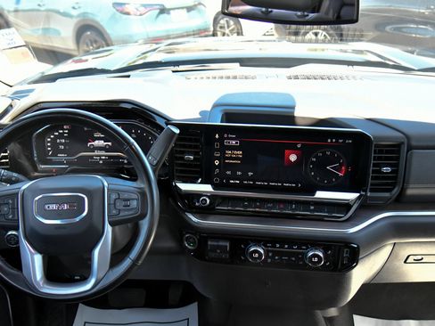 Used 2025 GMC Sierra 1500 SLT AWD/4WD image 41