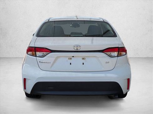 Used 2025 Toyota Corolla LE FWD image 6