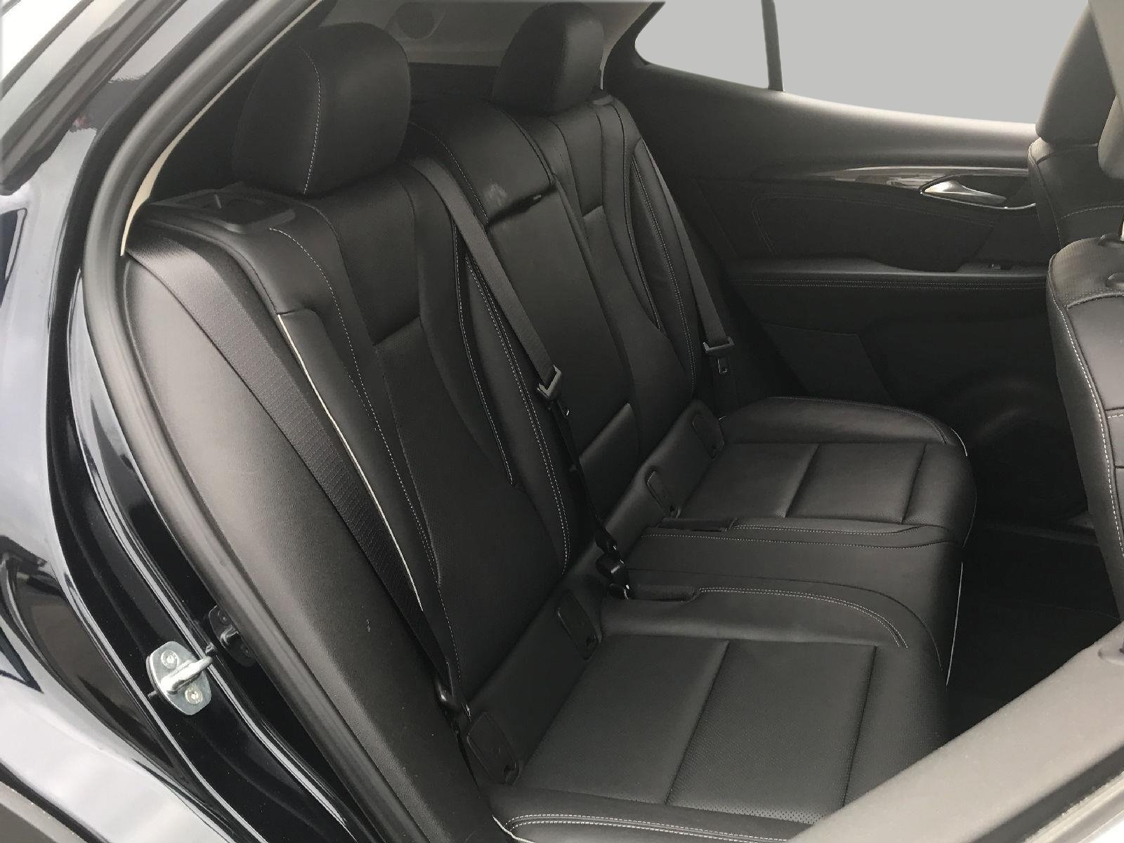 Used 2021 Buick Envision Essence w/ Technology Package I AWD/4WD image 19