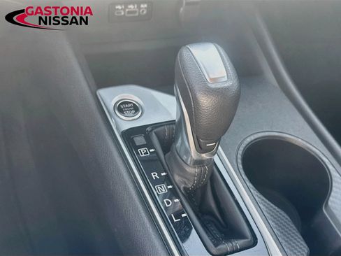 Used 2025 Nissan Altima 2.5 SV FWD image 21