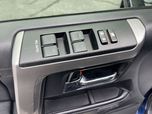 Used 2021 Toyota 4Runner Limited AWD/4WD image 15