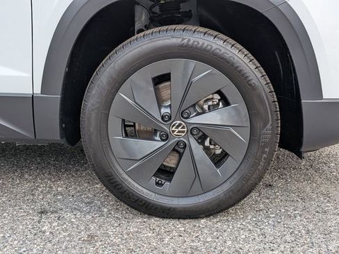 New 2026 Volkswagen Taos S image 11
