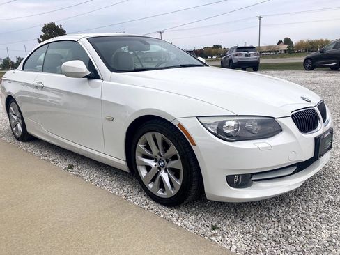 Used 2011 BMW 328i Convertible image 10