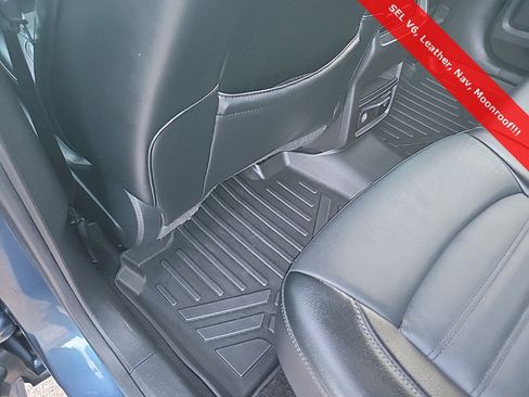 Used 2018 Ford Edge SEL w/ Equipment Group 201A image 35