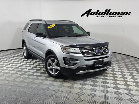 Used 2016 Ford Explorer XLT w/ Equipment Group 202A AWD/4WD image 1