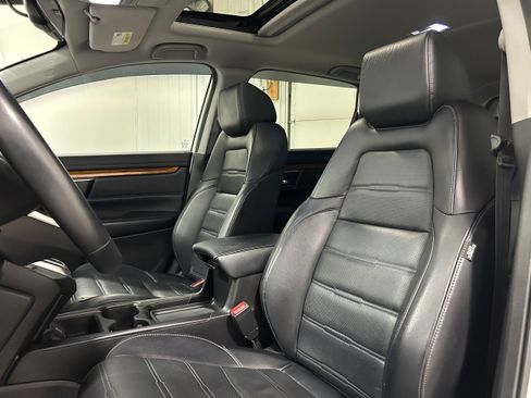 Used 2018 Honda CR-V Touring image 24