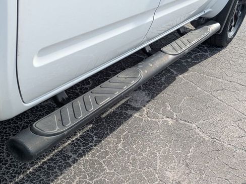 Used 2019 Nissan Frontier SV w/ Value Truck Package image 13