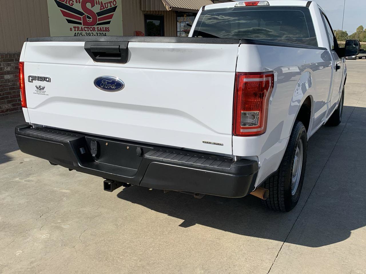Used 2016 Ford F150 XL w/ Equipment Group 101A Mid RWD image 2