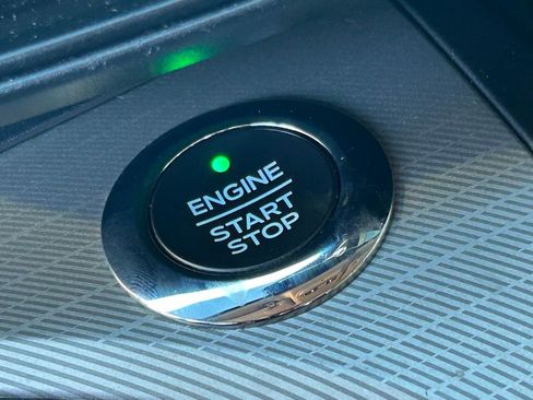 Certified 2020 Ford Explorer XLT image 20