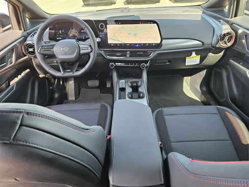 New 2025 Chevrolet Equinox EV RS image 8