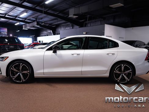 Used 2024 Volvo S60 B5 Ultimate image 4