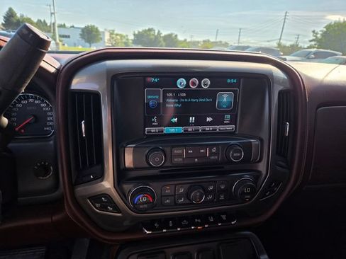 Used 2015 Chevrolet Silverado 2500 High Country w/ Duramax Plus Package AWD/4WD image 7