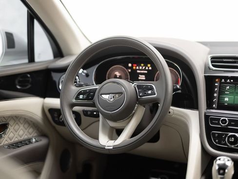 Used 2023 Bentley Bentayga Speed AWD/4WD image 59