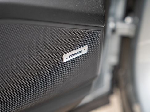 Used 2024 Porsche Cayenne image 11