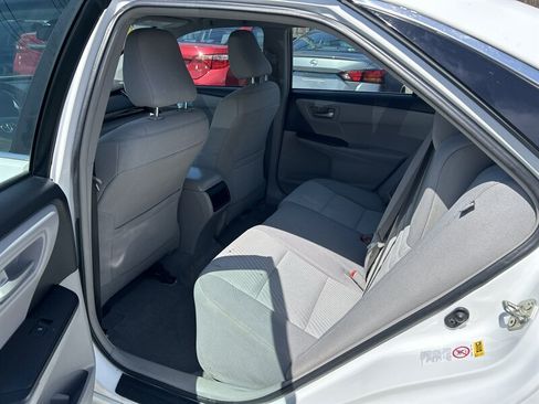 Used 2016 Toyota Camry LE FWD image 10