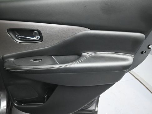 Used 2021 Nissan Murano S image 25