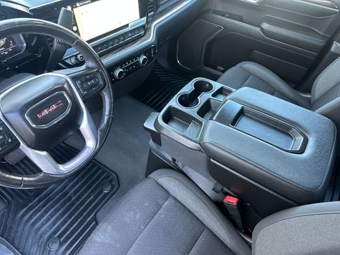 Used 2022 GMC Sierra 1500 SLE w/ Enhanced Capability Package AWD/4WD image 9