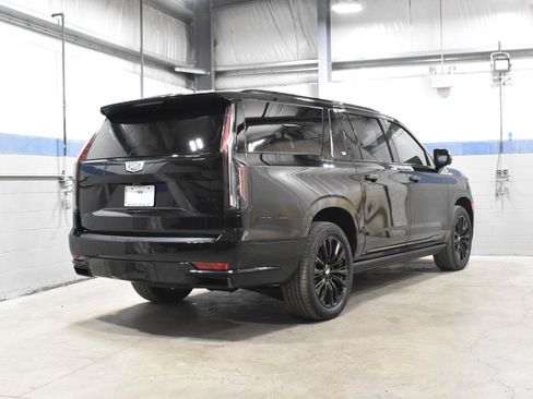 Used 2022 Cadillac Escalade ESV Sport w/ Touring Package AWD/4WD image 26