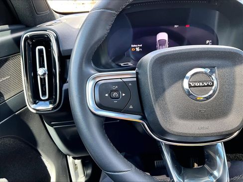 Used 2023 Volvo C40 P8 Recharge Ultimate AWD/4WD image 21