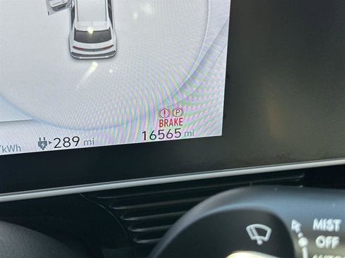 Used 2024 Hyundai Ioniq 5 Limited image 19