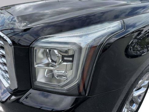 Used 2018 GMC Yukon XL Denali w/ Denali Ultimate Package AWD/4WD image 14