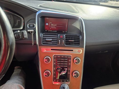 Used 2017 Volvo XC60 T6 Inscription w/ Advanced Package image 14