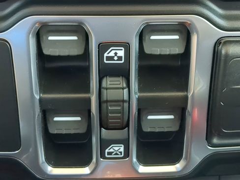 Certified 2022 Jeep Wrangler Unlimited Rubicon AWD/4WD image 22