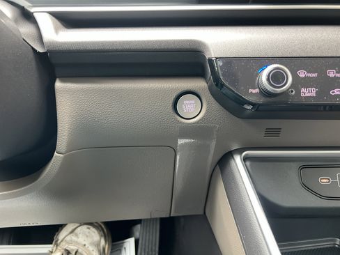 New 2026 Kia Carnival EX image 31