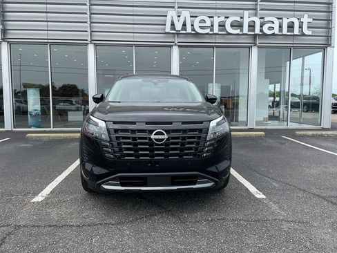 New 2026 Nissan Pathfinder SL FWD image 3