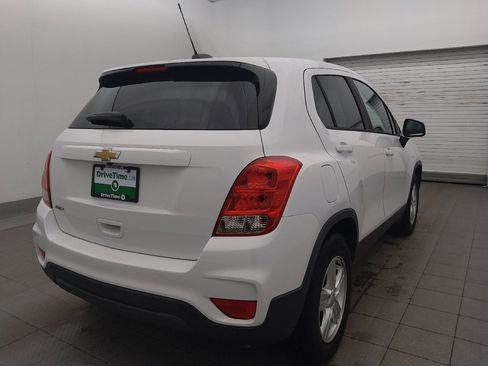 Used 2019 Chevrolet Trax LS w/ Tint and Cruise Package FWD image 9