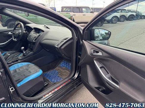 Used 2017 Ford Focus ST image 18